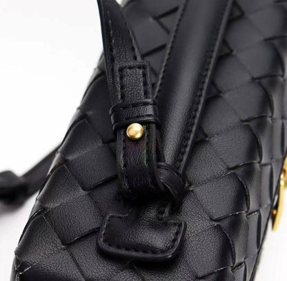 BOTTEGA VENETA 

NEW CAME 

GOOD QUALITY 

ORIGINAL DESIGN  
WITH BOX 
90 dhs🇦🇪🇦🇪

Zain295
Zain17
♥️♥️♥️