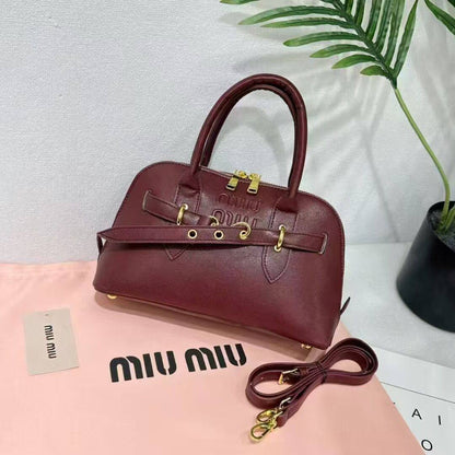 MiuMiu 
80 dhs🪙🌨️

Zain42
♥️♥️♥️
