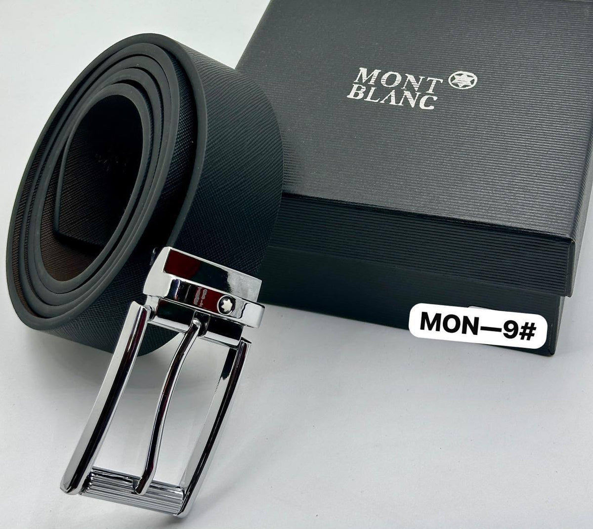 Mont blanc

70 dhs🇦🇪🇦🇪
Good quality 

Zain182
♥️♥️♥️