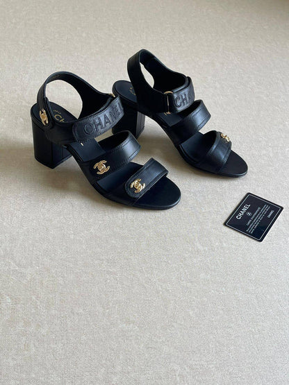 CHANEL 
SuperMaster Quality 💯
480 dhs🌺
Size:36-41💥

Zain171
♥️♥️♥️