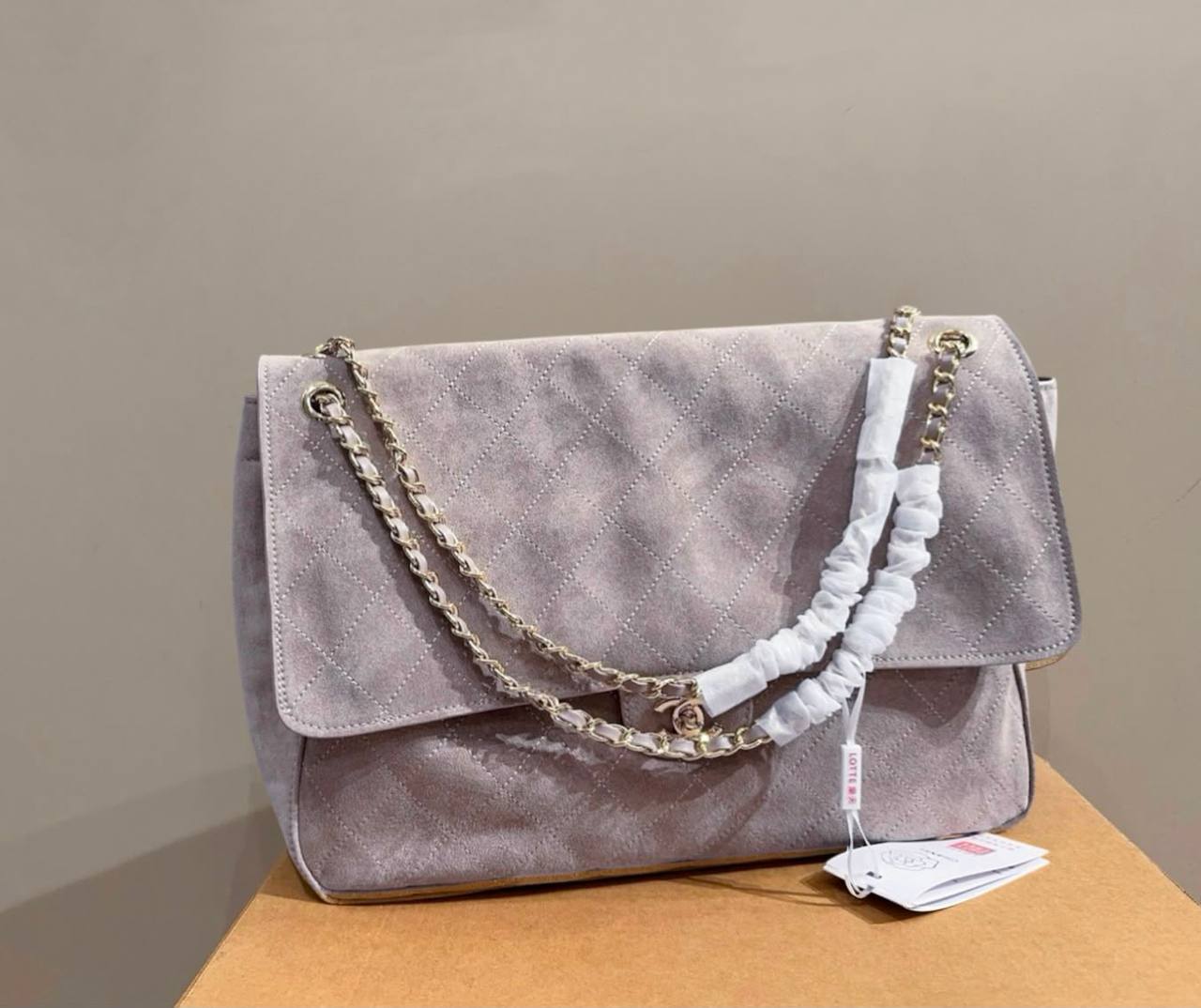 CHANEL 

COPY ONE 

NEW CAME 

200  DHS.🇦🇪🇦🇪🇦🇪

Size:40cm

Zain295
♥️♥️♥️