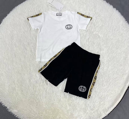 Fendi
Loewe
Dior
Gucci
D&G 


3-6m，6-12m，12-18m，2-3y，3-4y，4-5y，5-6y，7-8y，9-10y，11-12y。

110 aed

Zain151
♥️♥️♥️