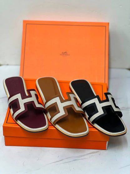 Hermes
𝐎𝐑𝐀𝐍 𝐒𝐋𝐈𝐏𝐏𝐄𝐑𝐒
💯high quality
Size 36-37-38-39-40-41

90 dhs💛

Zain21
♥️♥️♥️