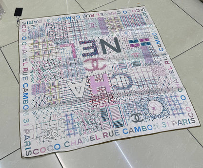 Silk square scarf 
40 dhs🪙💚

Zain93
♥️♥️♥️