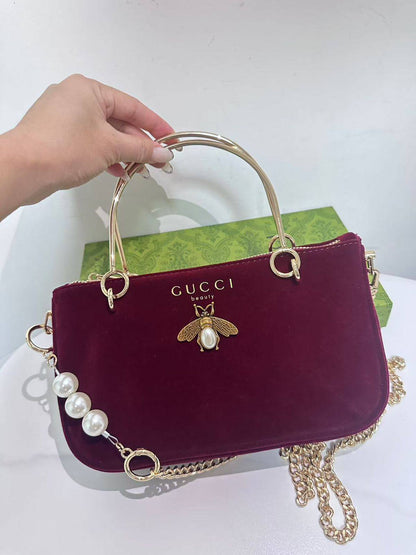 Gucci

115 dhs🇦🇪🇦🇪
have box

Zain07
♥️♥️♥️