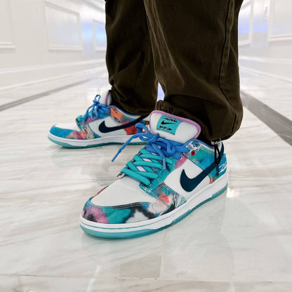 Nike x Futura Laboratories SB Dunk Low "Bleached Aqua" 
36-45 AVAILABLE🤩
240 dhs✅

Zain242
♥️♥️♥️