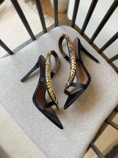 Giuseppe Zanotti
𝑽𝑰𝑷 𝑸𝒖𝒂𝒍𝒊𝒕𝒚
𝑺𝒊𝒛𝒆 35 𝒕𝒐 42 
550 dhs💓

Zain81
♥️♥️♥️