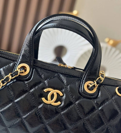CHANEL
 GOOD QUALITY 
100 dhs✅

Zain39
♥️♥️♥️