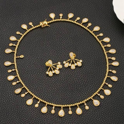BOUCHRON SET 
Master 💫✨
NECKLACE & EARRINGS 
230 DHS✅
WITH BOX AND PAPER BAG🎁🛍️

Zain89
♥️♥️♥️