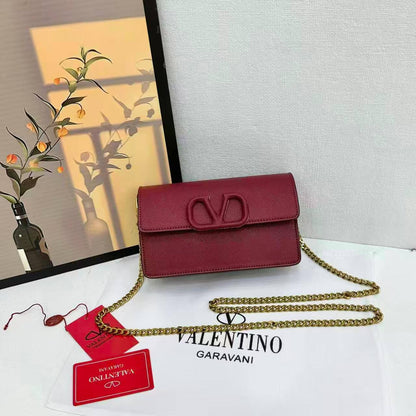 VALENTINO 

NEW CANE 
GOOD QUALITY 

SMALL SIZE 
WITH BOX 

110 dhs🇦🇪🇦🇪
Zain295
♥️♥️♥️