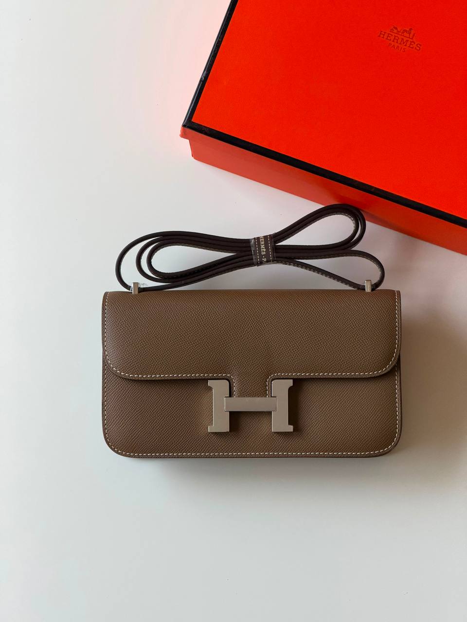 Hermes constance 23cm 
super Master quality ✅with box📦
490 dhs🇦🇪🇦🇪

Zain52
♥️♥️♥️