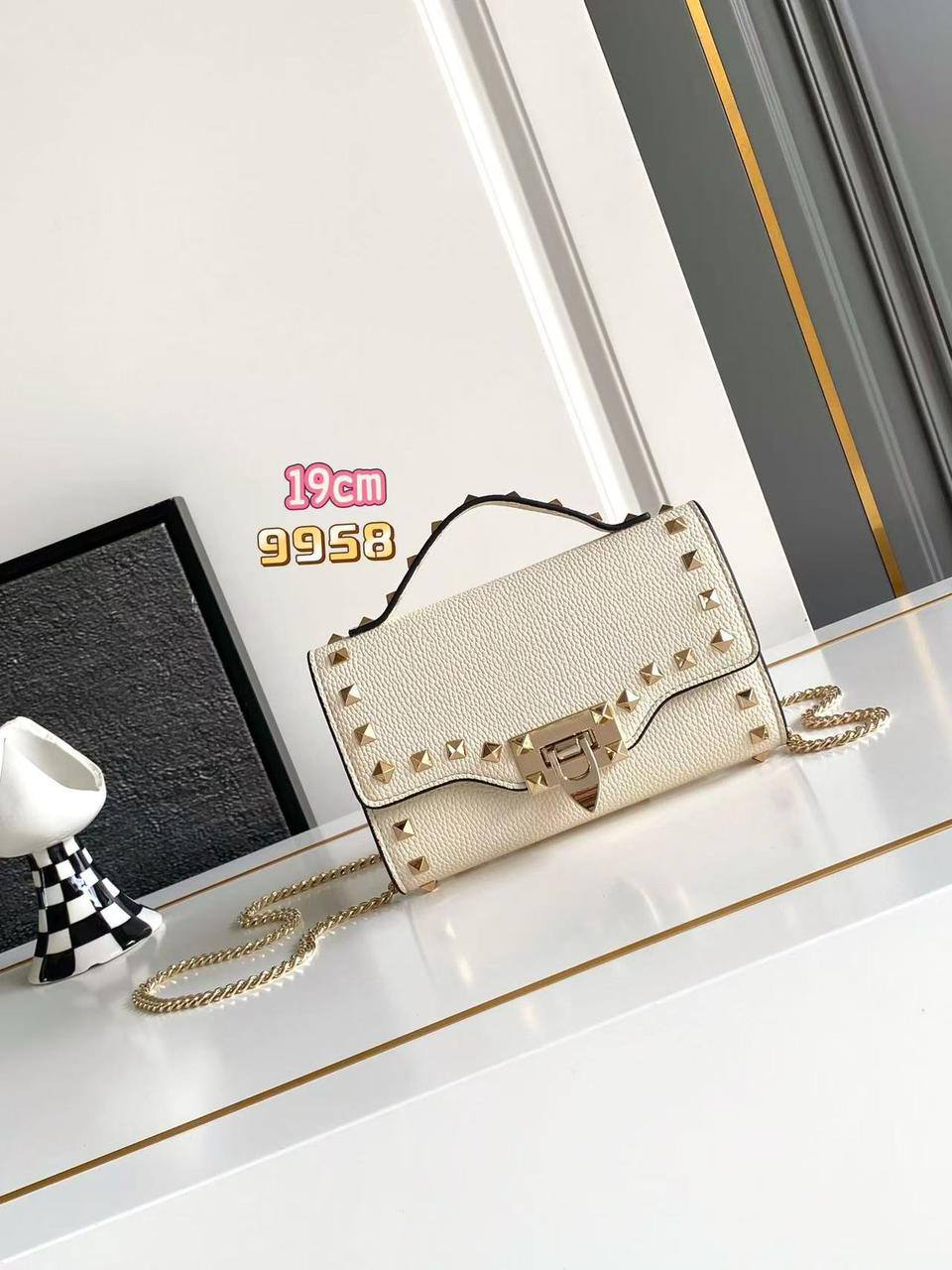 Valentino 
Master🌺🌺
240 dhs💓💓

Zain153
♥️♥️♥️