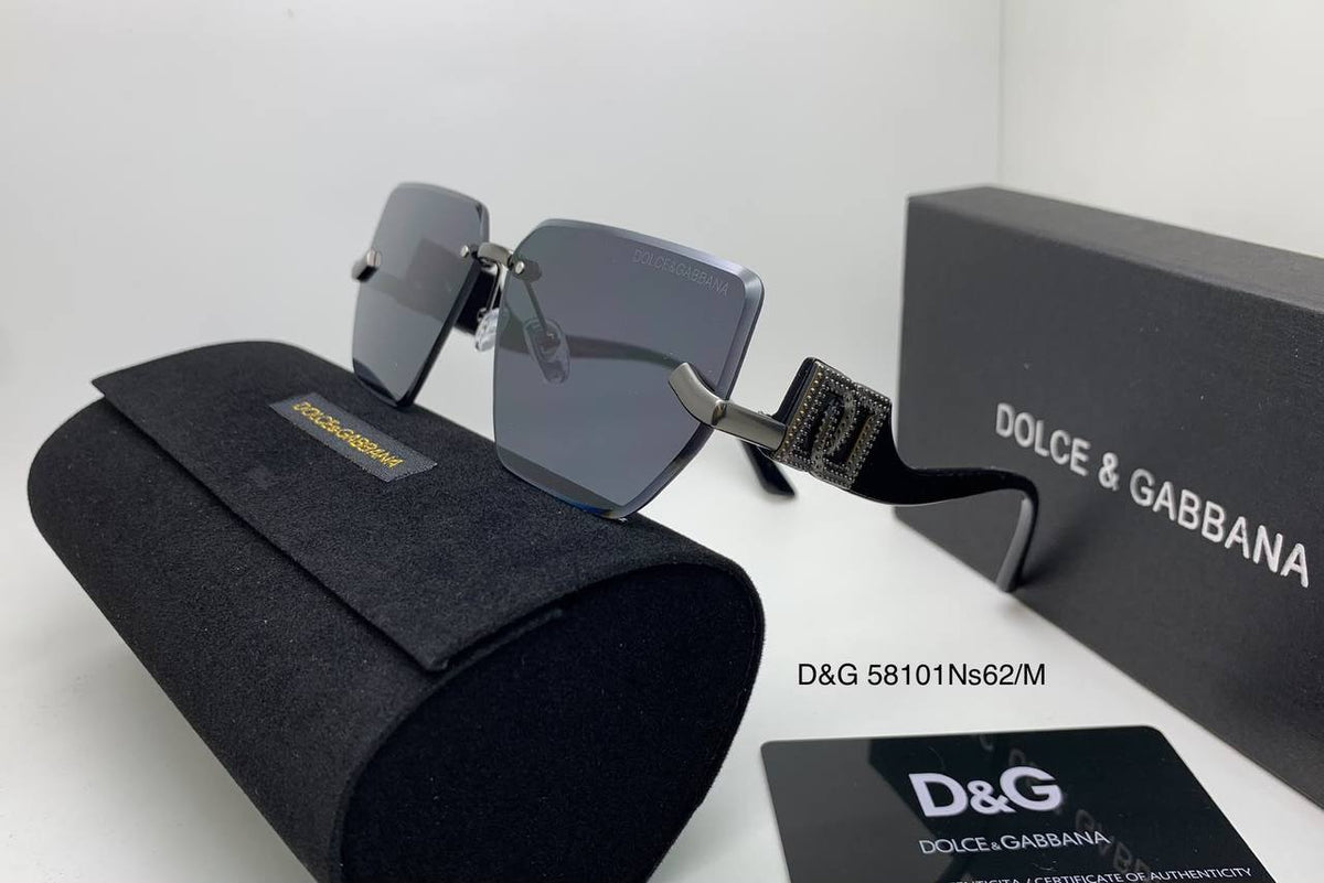 Ladies sunglasses 
D&G
70 dhs🇦🇪🇦🇪

Zain126
♥️♥️♥️
