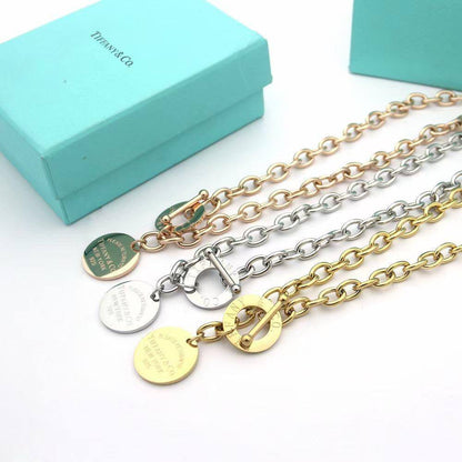 Tiffany 
Necklace 
55 dhs🪙🌨️ 

with Box and Paper Bag
🎁🎁🎁

Gold Rose Gold Silver Available

Zain89
♥️♥️♥️