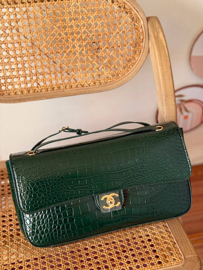 New Collection✨✨✨
CHANEL
33cm
450 dhs🇦🇪🇦🇪
*MASTER QUALITY*
With box🎁

Zain167
♥️♥️♥️