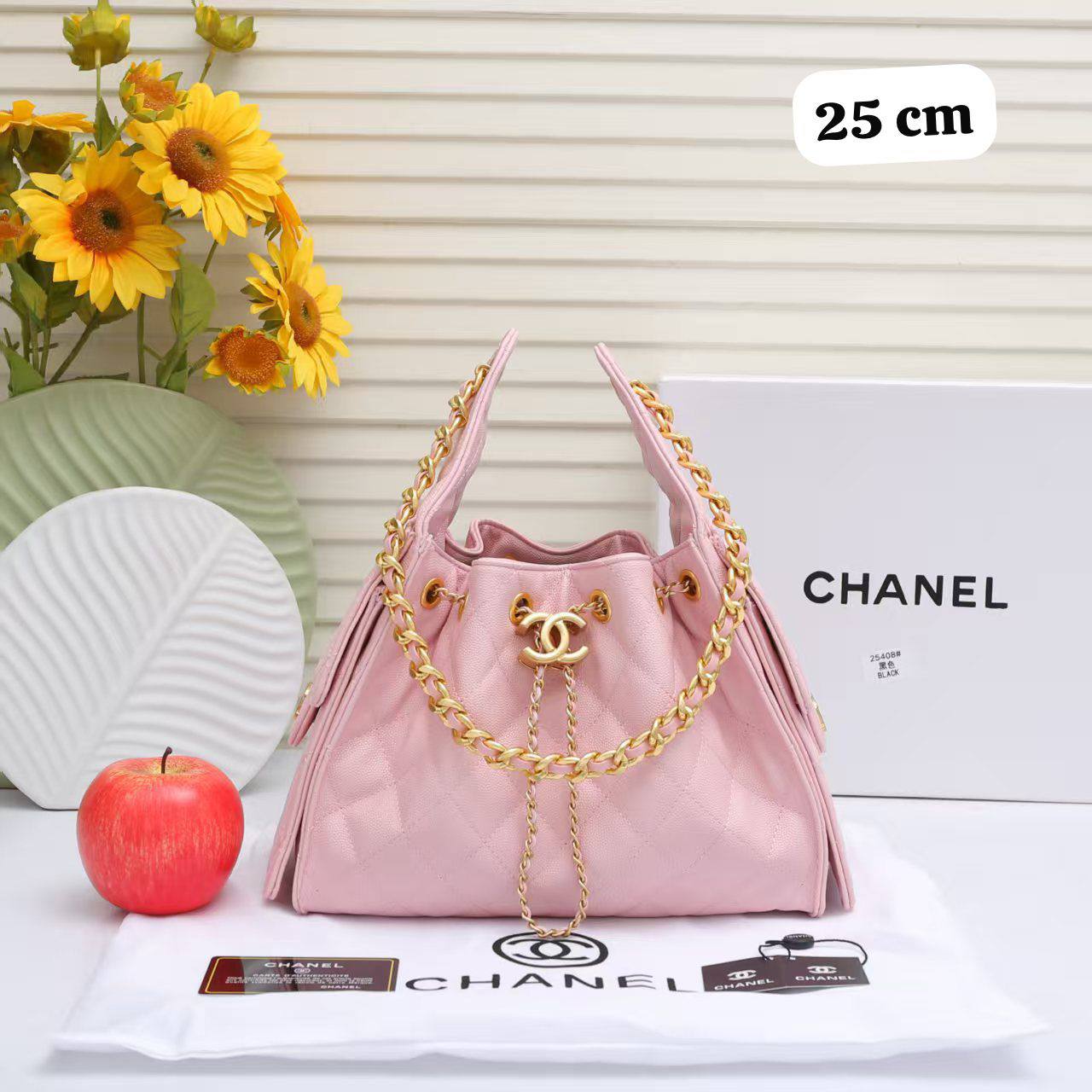Chanel

95 dhs❤️

With box
🎁🎁🎁

Zain219
♥️♥️♥️