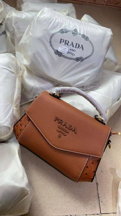 Prada
110 dhs💓

Zain143
♥️♥️♥️