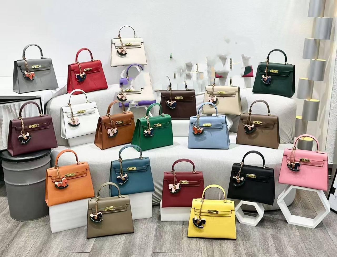 Hermes

with box
🎁🎁🎁

105 dhs💓

Zain143
♥️♥️♥️