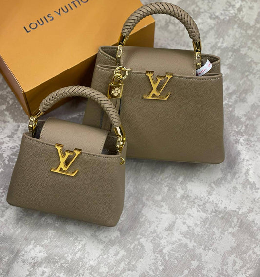 LV
Master 💓💓
Small 260 dhs✅
Big     270 dhs✅

Zain175
♥️♥️♥️