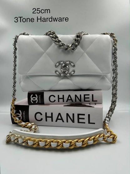Chanel
metallic silver 

Flap Bag featuring mixed gold and silver-tone hardware.❤️❤️


For Price 👇 WhatsApp✅
0568585901 
0507557372
0552275751 Owner Zain 👌

Zain71
♥️♥️♥️