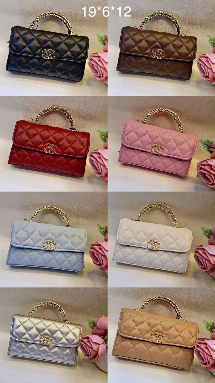 CHANEL
19cm
100 dhs✅
with box 📦

Zain44
♥️♥️♥️