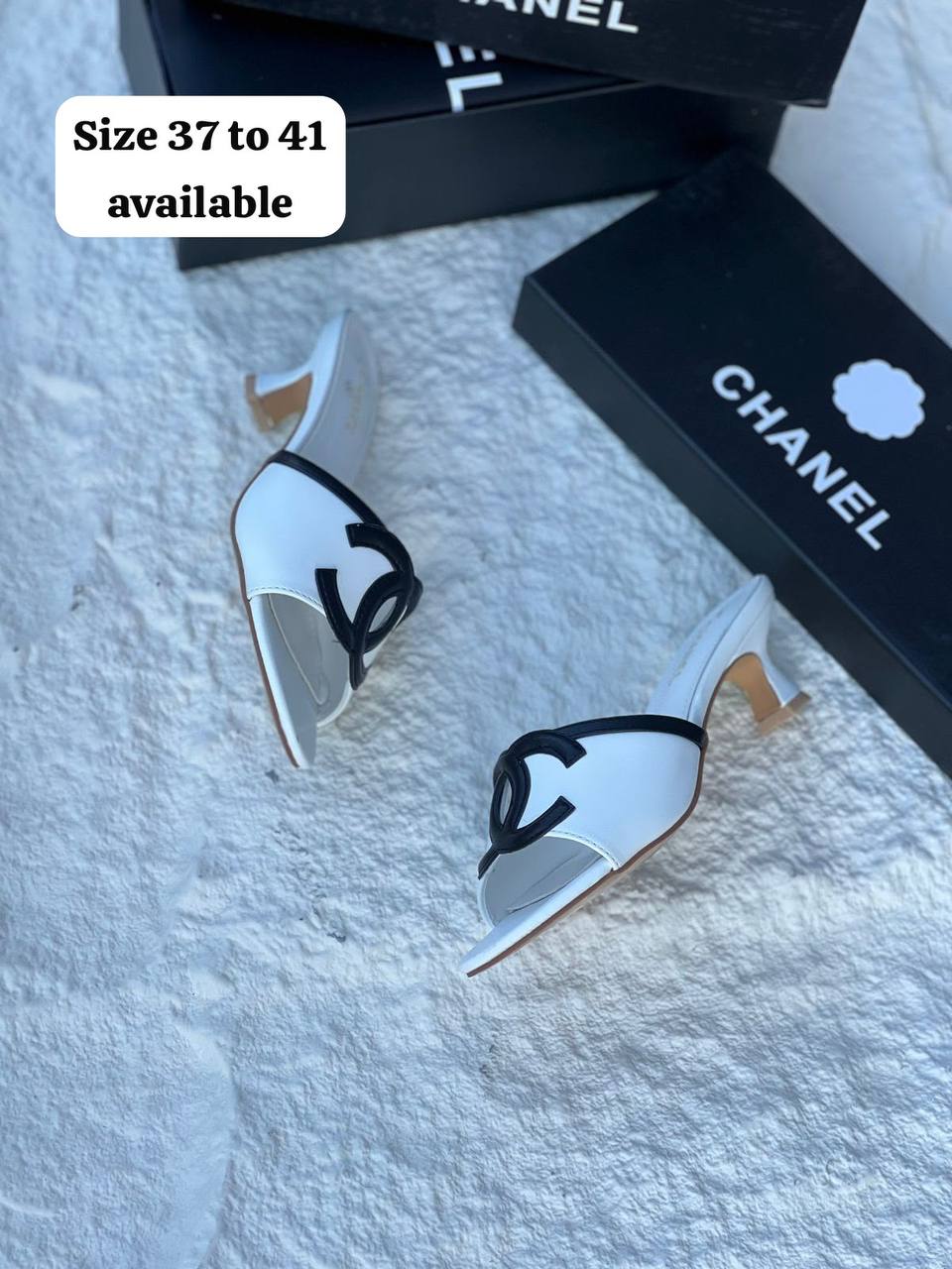 CHANEL
SIZE 36-41
110 dhs💓

Zain21
♥️♥️♥️