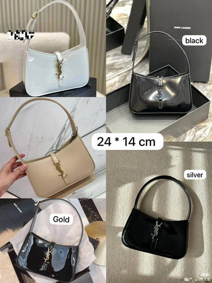 YSL Hobo
1⃣️ First quality +🎁
Size: 24 * 14 * 6 cm
80 dhs✅
with box🎁

Zain216
♥️♥️♥️