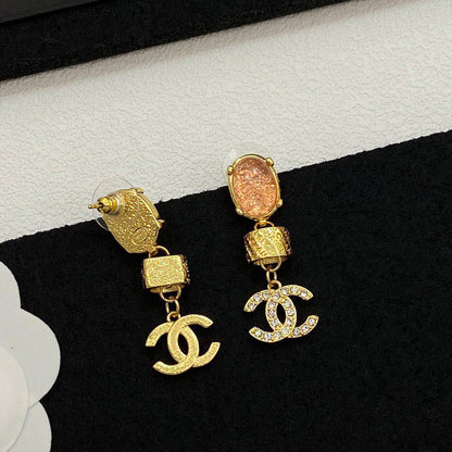 Chanel Earrings* 🦋
Master Quality 

*55* AED normal box 📦

Zain48
♥️♥️♥️