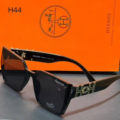 Hermes ❤️‍🔥*
Sunglasses 🕶️ 
Copy one❣️
good quality 💯
With master box 🗃️ 
50 dhs🪙🌨️

Zain216
♥️♥️♥️