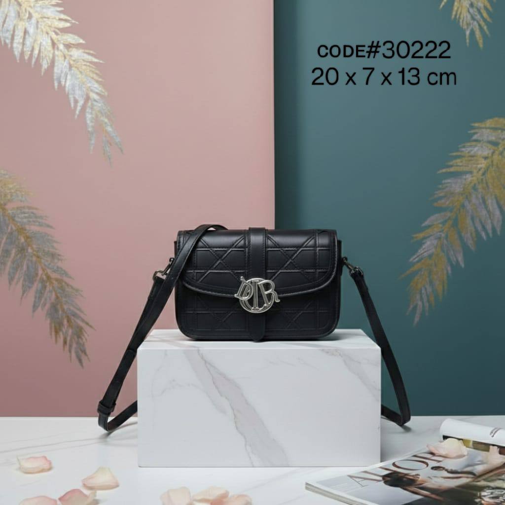 CHRISTIAN DIOR
ᴍɪɴɪ ᴅɪᴏʀ ᴄʜᴀʀᴍ
ᴄʀᴏssʙᴀɢ / sʜᴏᴜʟᴅᴇʀ ʙᴀɢ
sɪᴢᴇ : 20 cm
ᴡɪᴛʜ BOX
🎁🎁🎁

60 dhs👑

Zain31
♥️♥️♥️