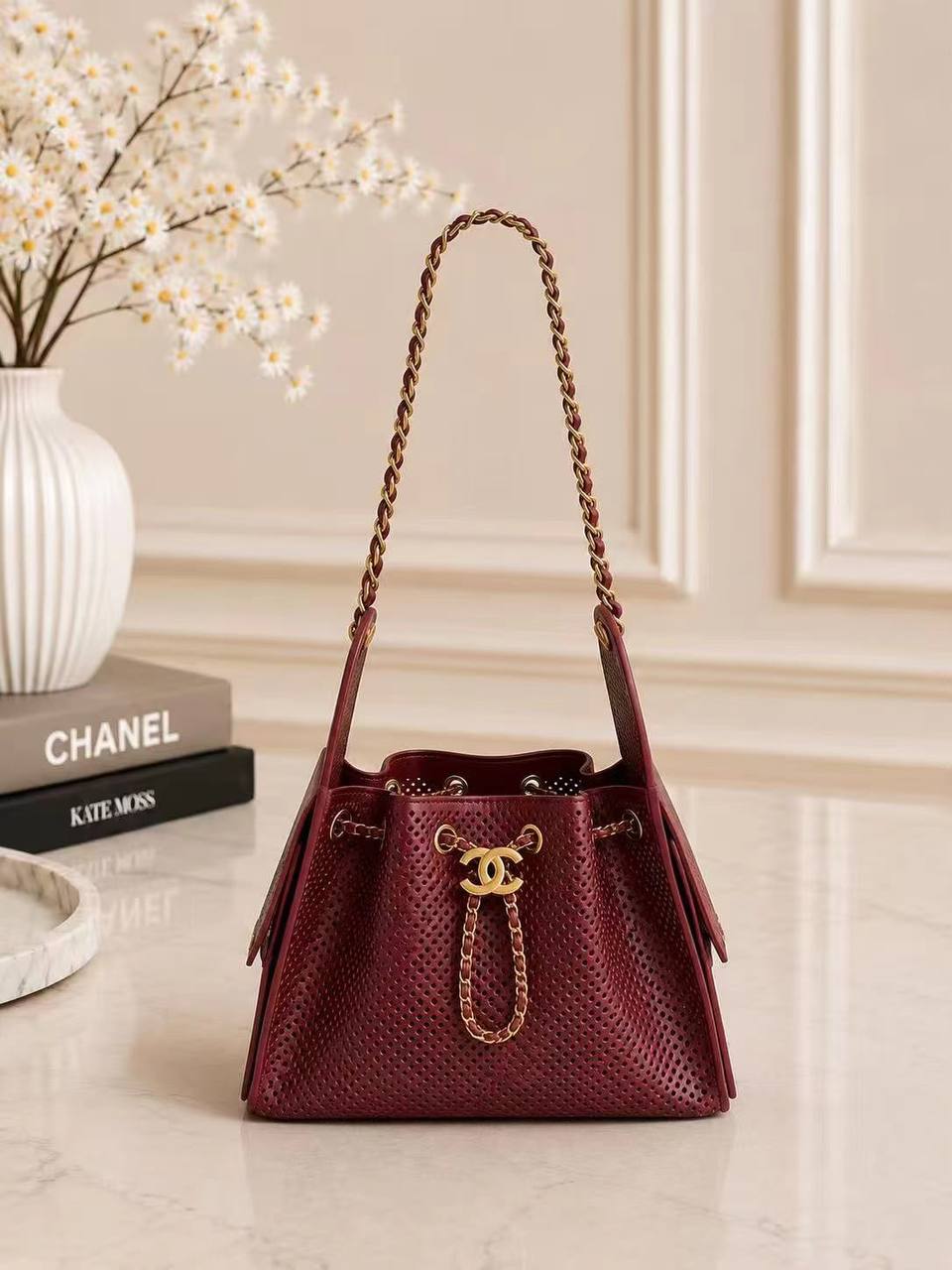 CHANEL 

NEW CAME 

HIGH QUALITY 

125 dhs🇦🇪🇦🇪

Zain39
♥️♥️♥️