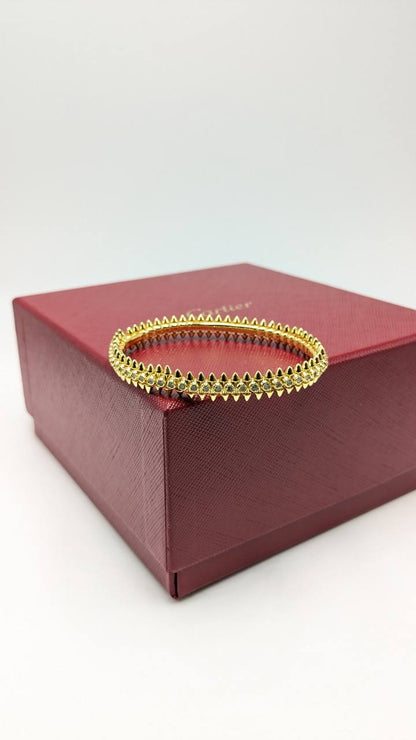 Cartier
*Master Quality* 
*Bracelet*
150 dhs🇦🇪🇦🇪 with Normal Box 🎁
180 dhs🇦🇪🇦🇪 with Good Box 🎁
220 dhs🇦🇪🇦🇪 with Master Box 🎁

Zain210
♥️♥️♥️