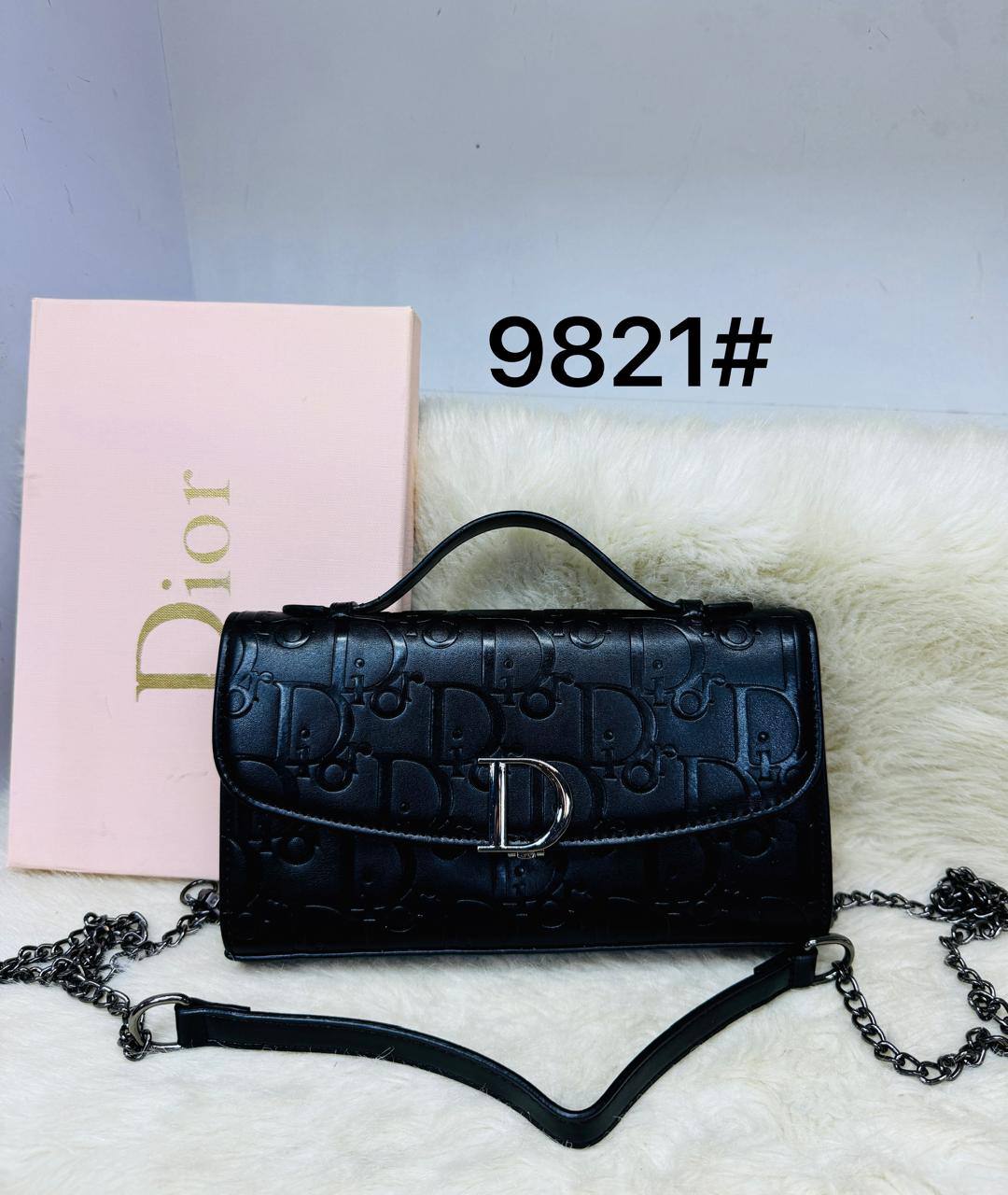 Bagsق
Update Stock
80 dhs✅ 

with box
🎁🎁🎁

good quality

Zain50
♥️♥️♥️