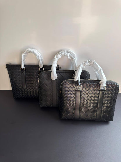 Bottega
Super Master Quality
For Price 👇 WhatsApp✅
0568585901 
0507557372
0552275751 Owner Zain 👌

Zain340
♥️♥️♥️