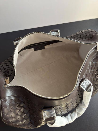 Bottega
Super Master Quality
For Price 👇 WhatsApp✅
0568585901 
0507557372
0552275751 Owner Zain 👌

Zain340
♥️♥️♥️