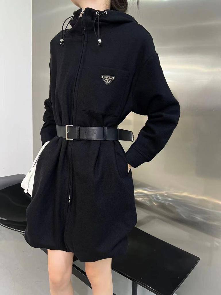 New collections 

master                                             
good pualiit 💖👌🧥🧥


AVAILABLE
290 dhs🇦🇪🇦🇪🇦🇪

size：S M L
Zain231
♥️♥️♥️