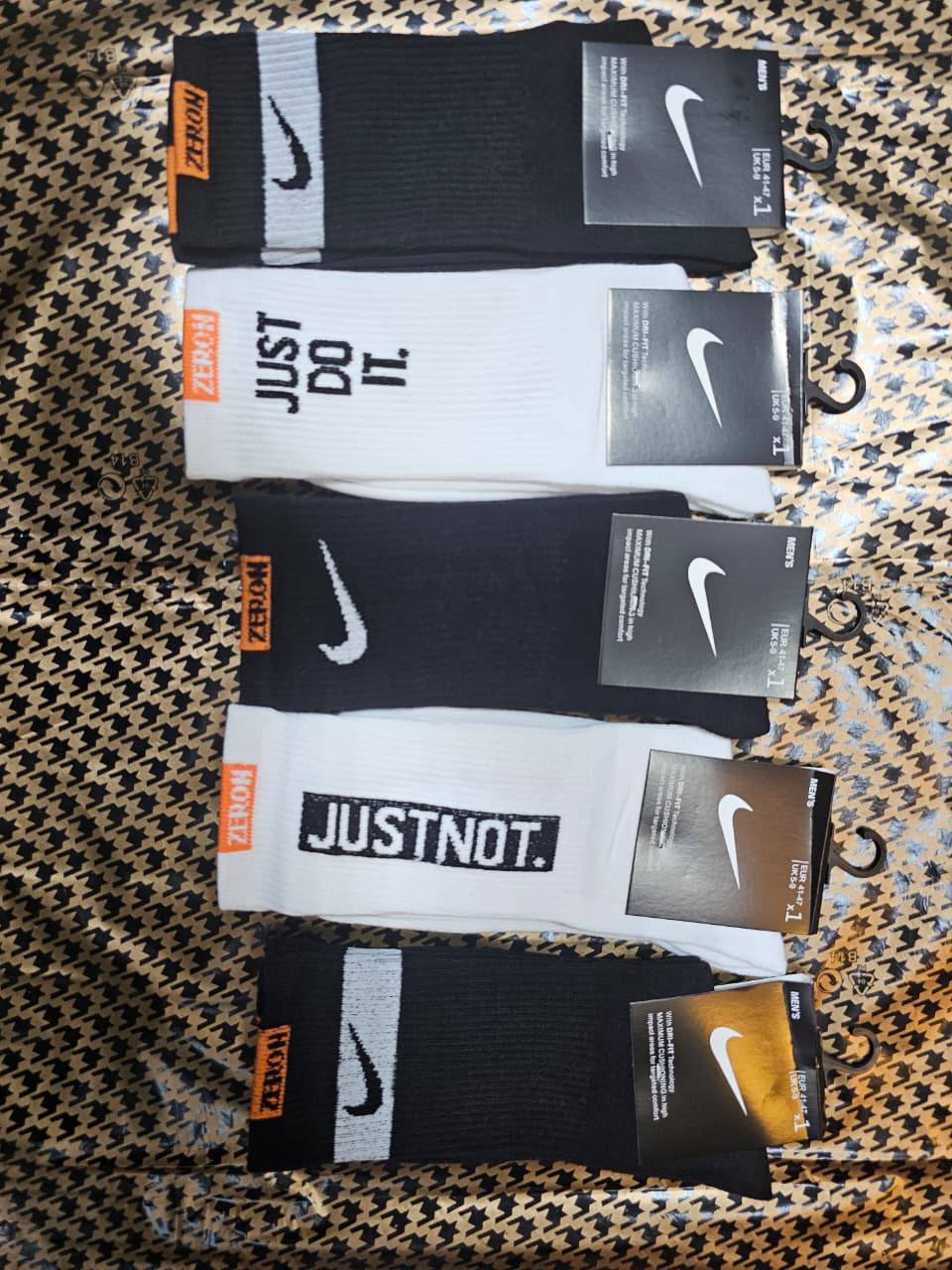 Good quality  socks 
10 packet 
55 dhs✅

Zain27
♥️♥️♥️