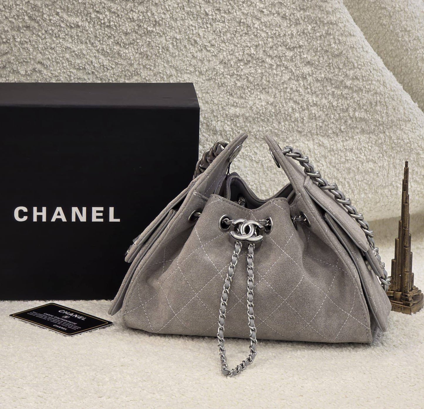 Chanel 
Master
         22Cm
330 dhs🌺

Zain131
♥️♥️♥️