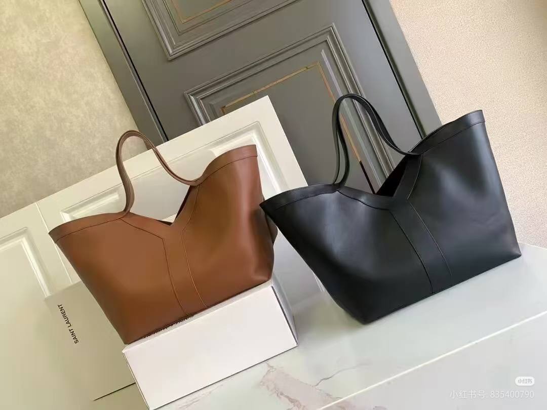 Ysl

330 dhs🇦🇪🇦🇪

Zain10
♥️♥️♥️