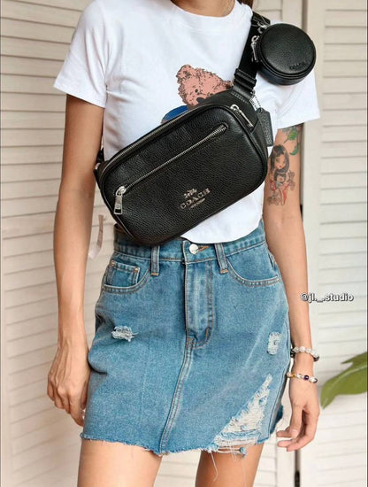 COACH BELT BAG 
GOOD QUALITY UNISEX OFFER ONLY 
60 dhs💓

Zain295
♥️♥️♥️