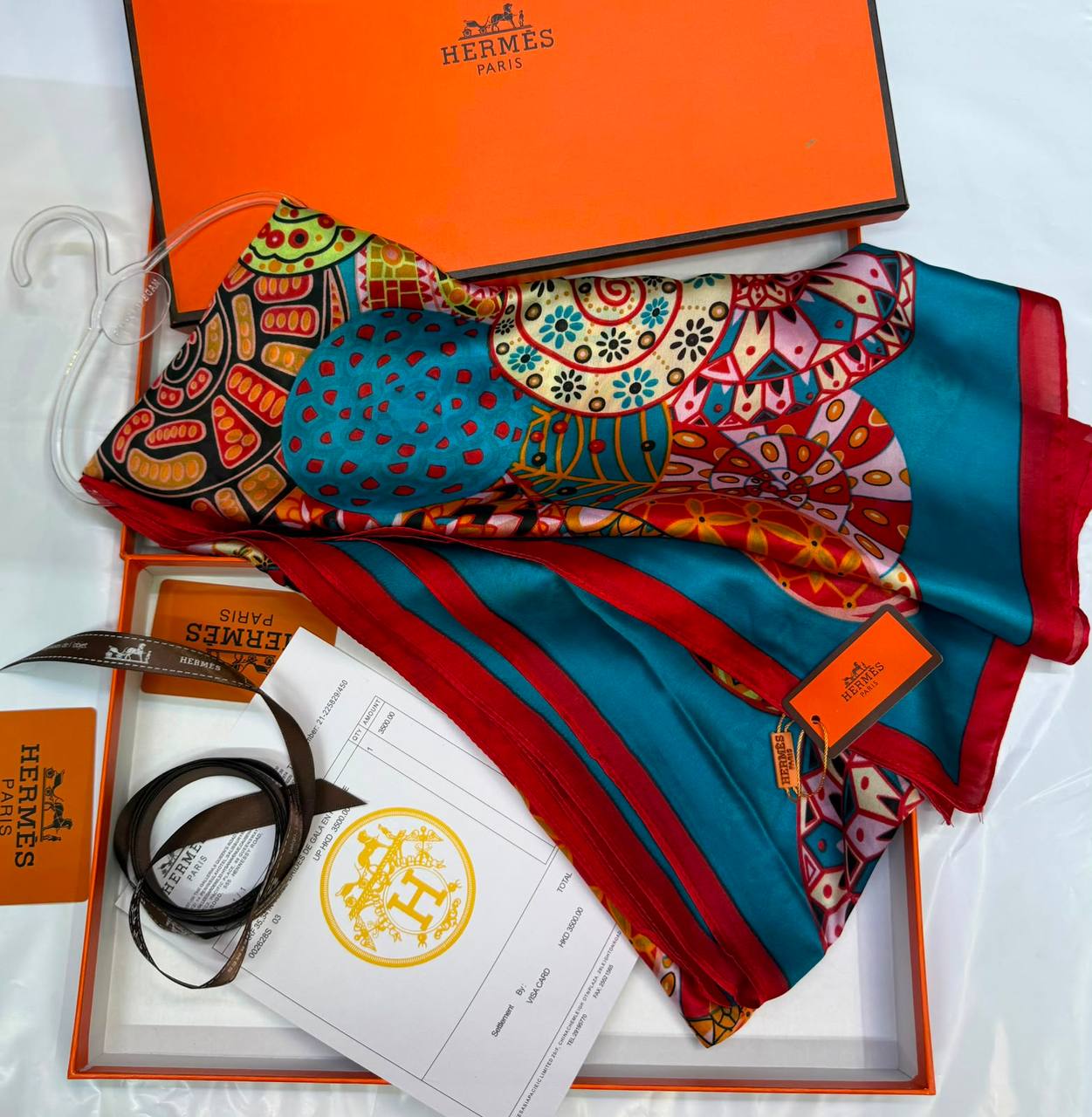 Silk scarf 🧣
40 dhs💓

Zain93
♥️♥️♥️