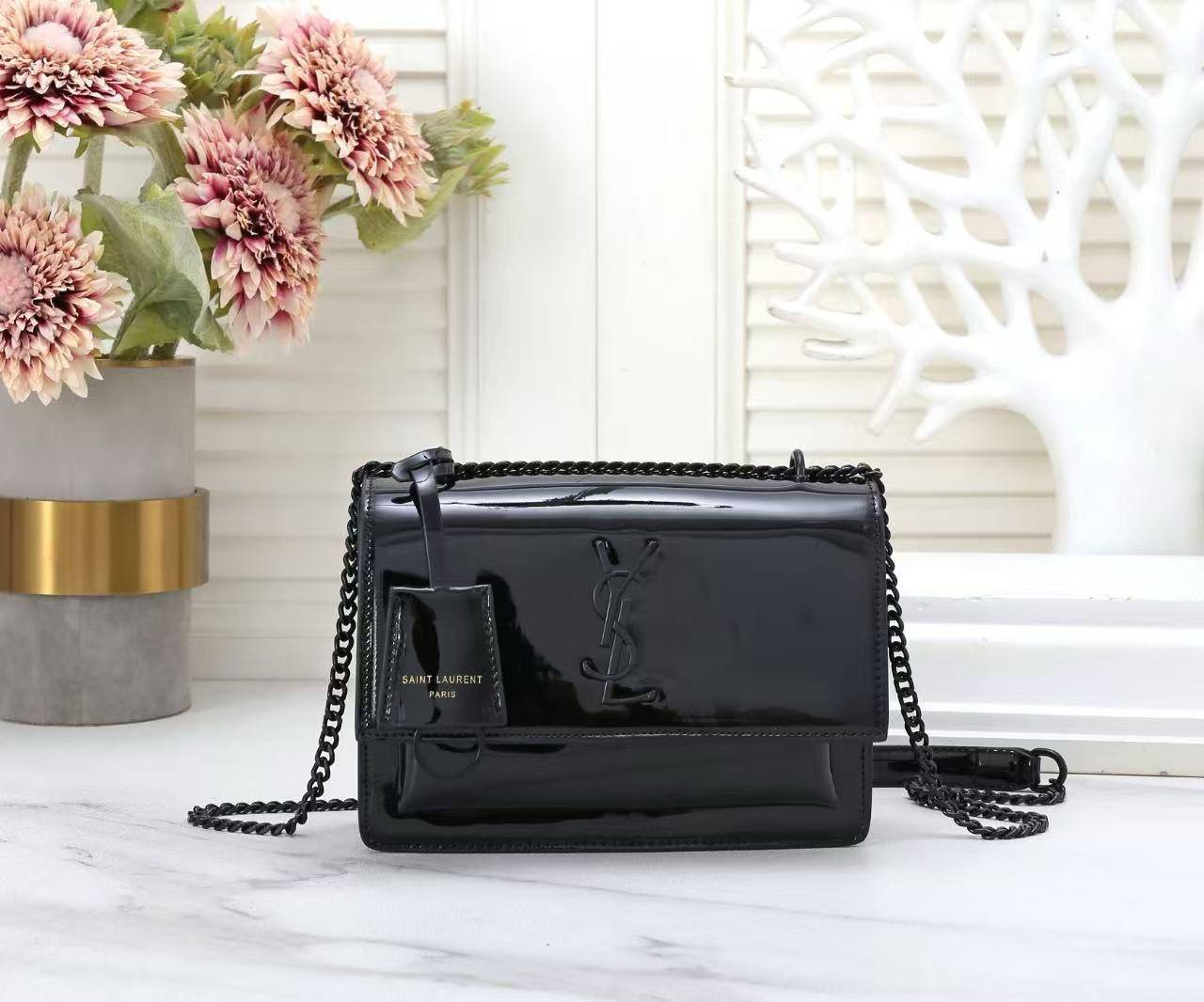 YSL NEW CAME GOOD QUALITY WITH BOX 
110 dhs🇦🇪🇦🇪

Zain295
♥️♥️♥️