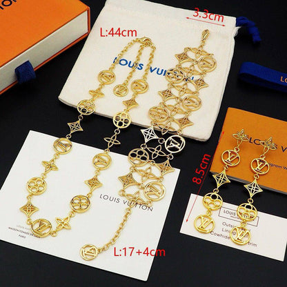 LV Set 💎
Necklace 
Earrings 
Bracelet 
Master Quality 🦋

*175* AED normal box 📦

Zain48
♥️♥️♥️