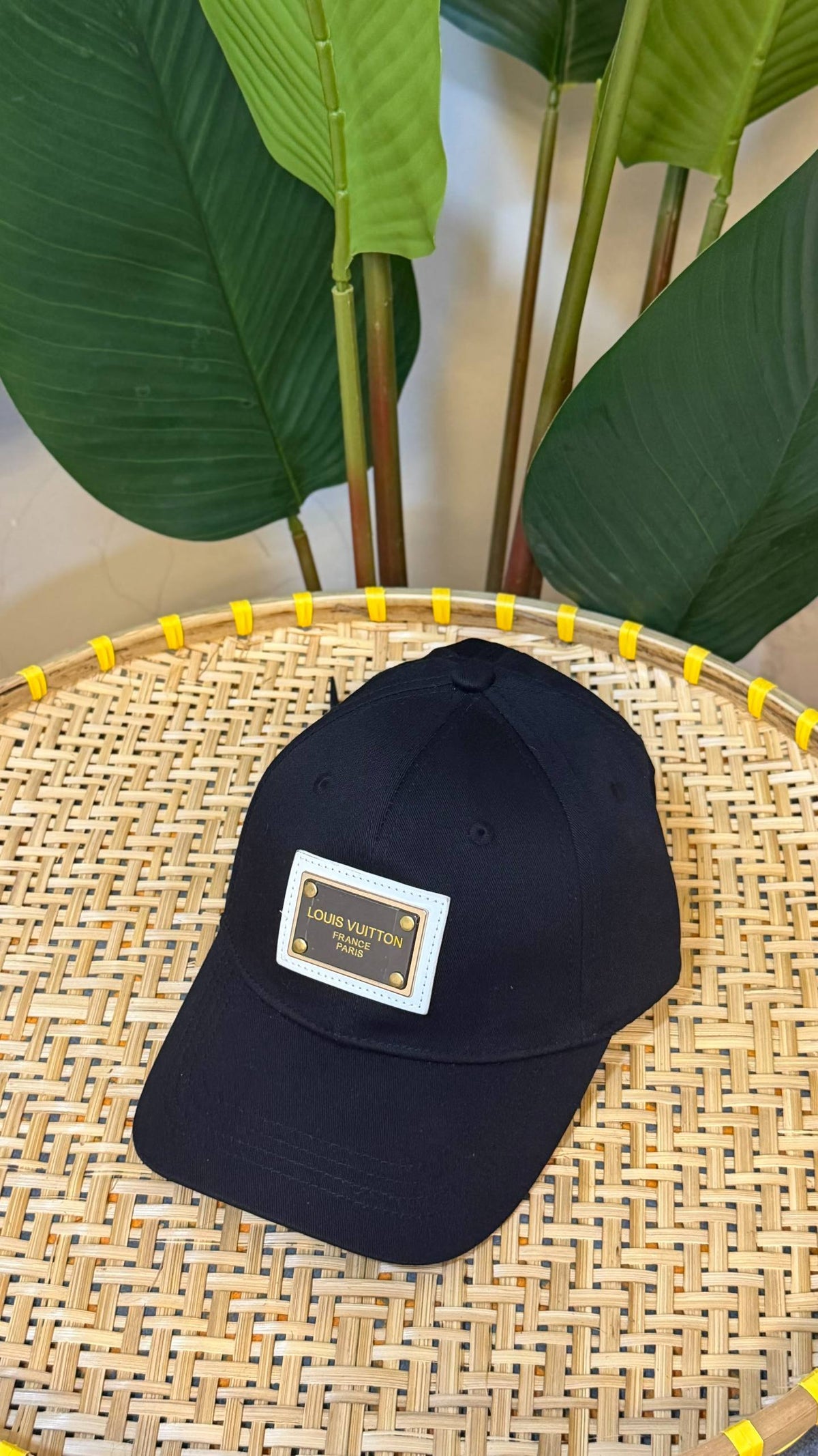 LV cap

VVIP QUALITY

180 dhs🇦🇪🇦🇪

Zain281
♥️♥️♥️