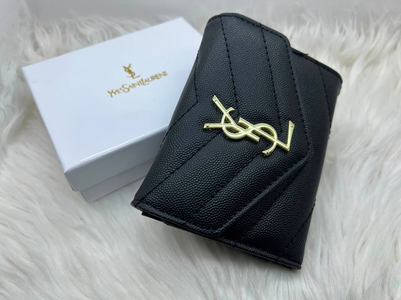 Wallets
45 dhs🇦🇪🇦🇪
with box

Zain182
♥️♥️♥️