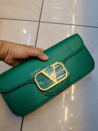 Valentino
140 dhs🪙🌨️

Zain10
♥️♥️♥️