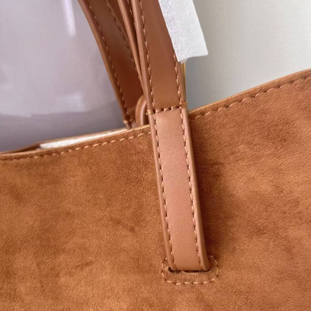 Polene
size 55 cm 
120 dhs✅

Zain278
♥️♥️♥️