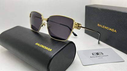 Balenciaga
Super master 
180 dhs🪙🖤

Zain126
♥️♥️♥️