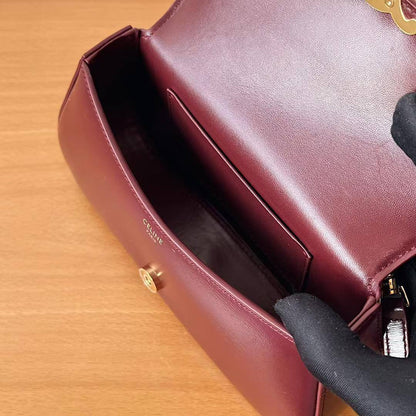 Hermes
Ladies slippers

Size:36 to 41
90 dhs🇦🇪🇦🇪

Zain241
♥️♥️♥️