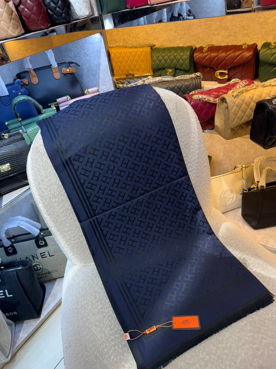 New
Cotton scarf 
45 dhs🪙🌨️

Zain93
♥️♥️♥️